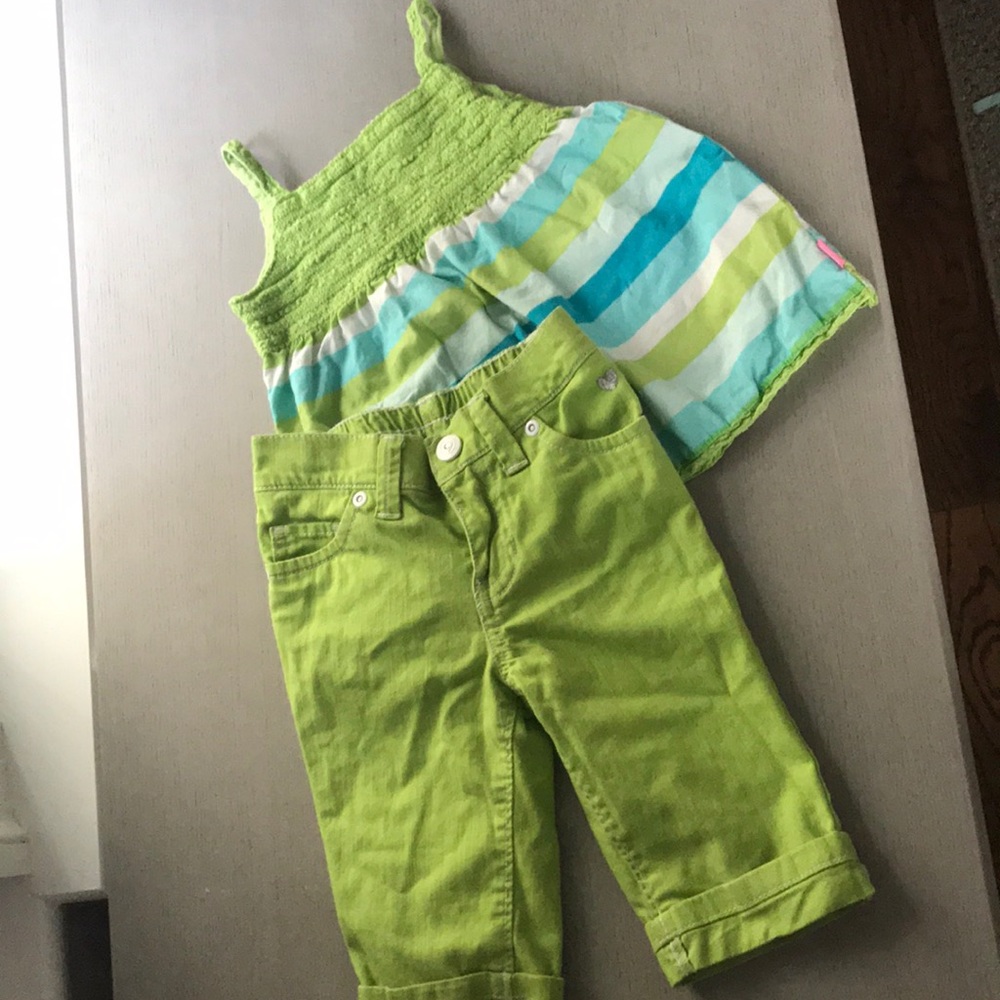 3T green and blue set. Fits small